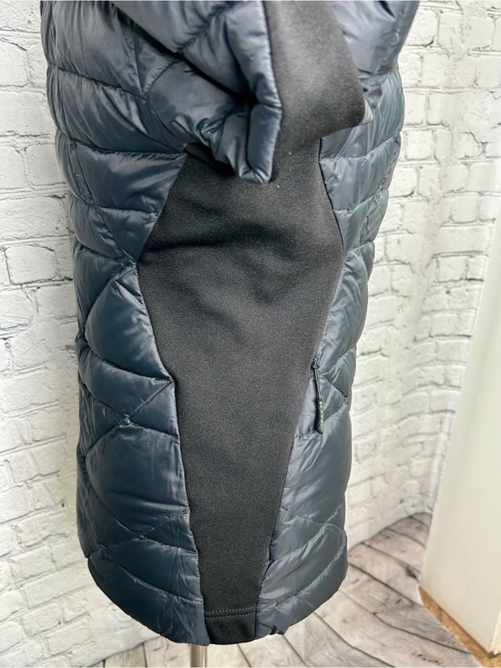 The North Face Women's Black Down Puffer Jacket Small Lightweight Full Zip Coat - Picture 8 of 12